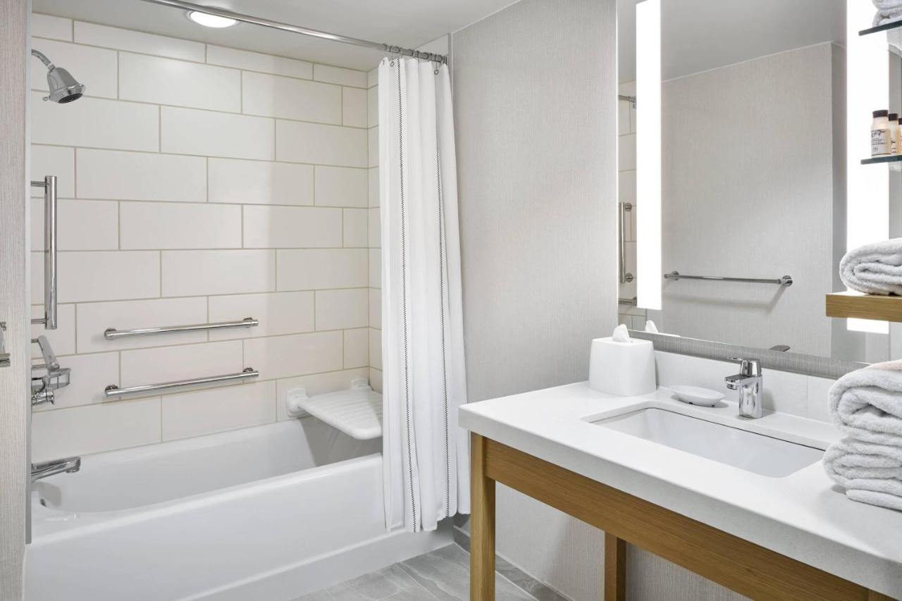 Delta Hotels By Marriott Norfolk Airport Zewnętrze zdjęcie